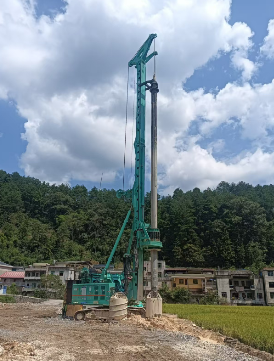 逆势而上，上海金泰大型旋挖钻机凭实力破局基建寒冬